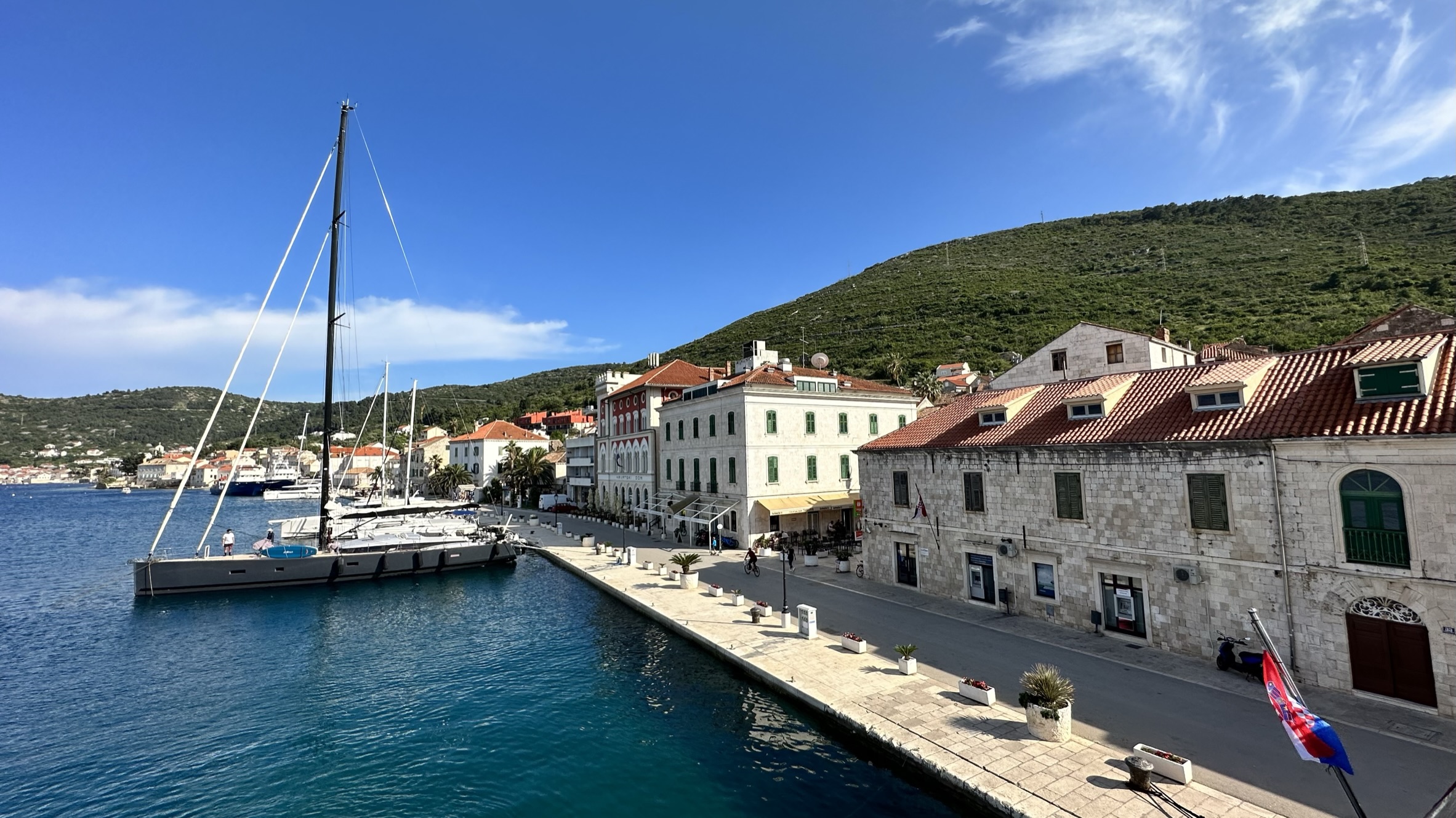 Jachtou po Jadranu: Ostrovy, které musíte zažít Jachtou po Jadranu: Ostrovy, které musíte zažít